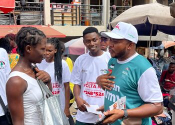 NDC’s Volta Regional Youth Organizer hits HO Market With Mahama’s 24-hour Economy Campaign – PHOTOS