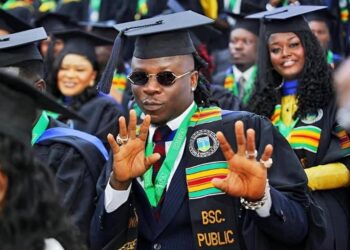 Watch Unseen PHOTOS from Stonebwoy’s graduation