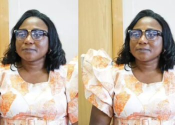 Twenty-two (22)-year-old Ghanaian stabs mother to de@th in the UK