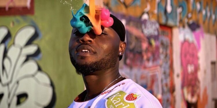 TEENO Unveils Dynamic New Visuals for ‘Nolow’