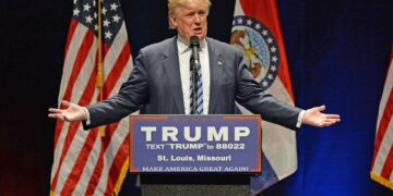 Trump Issues Stark Warning to New Venezuelan Leader